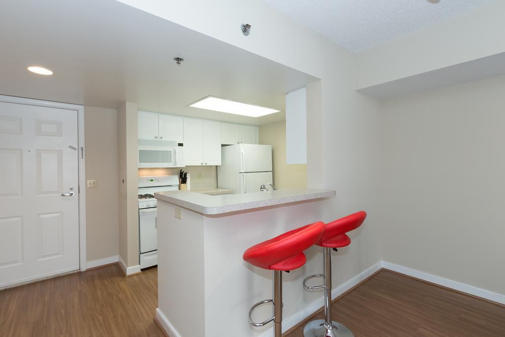 Pentagon City Luxury Apartment Arlington Exterior foto